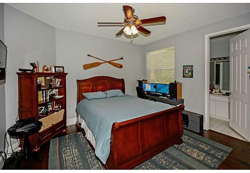 3162 Inverness Weston, FL 33332 - Photo 15 of 24