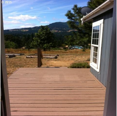 1330 Southwest Pucker Huddle Road White Salmon, WA 98672 - Photo 3 of 16 Gallery Image 3