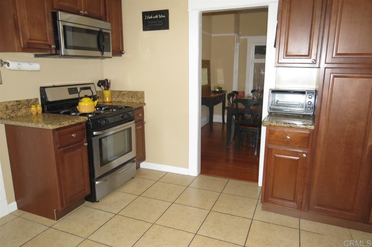 409 South Tulip Street Escondido, CA 92025 - Photo 3 of 25