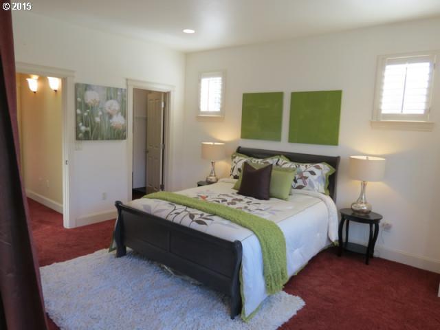 2370 Northwest Raleigh Street, Unit 6 Portland, OR 97210 - Photo 5 of 16 Gallery Image 5