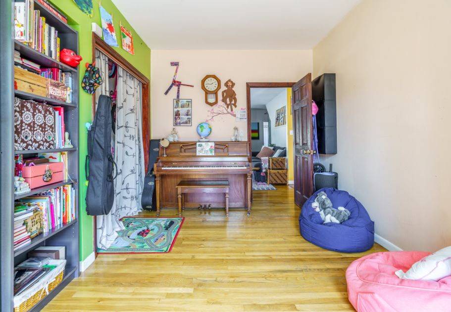 21-11 24th Road Queens, NY 11102 - Photo 6 of 22