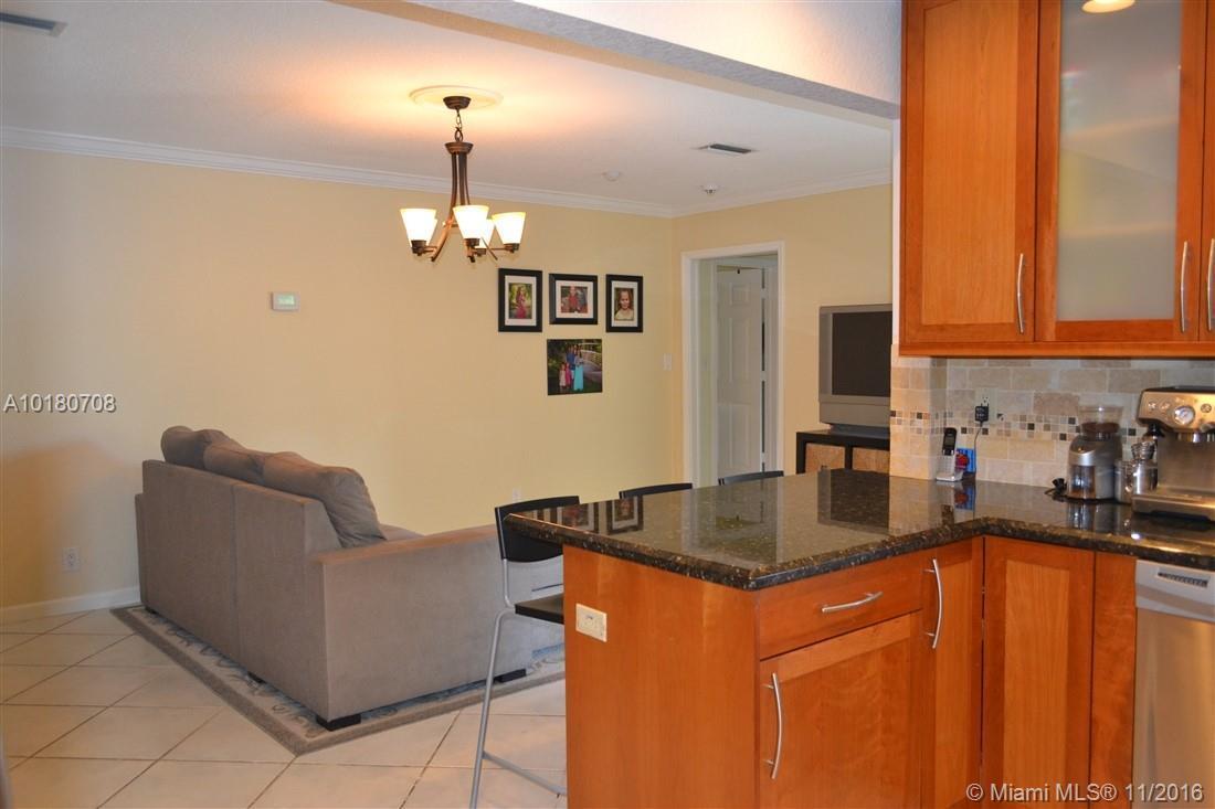 940 Southwest 74th Terrace Plantation, FL 33317 - Photo 10 of 25