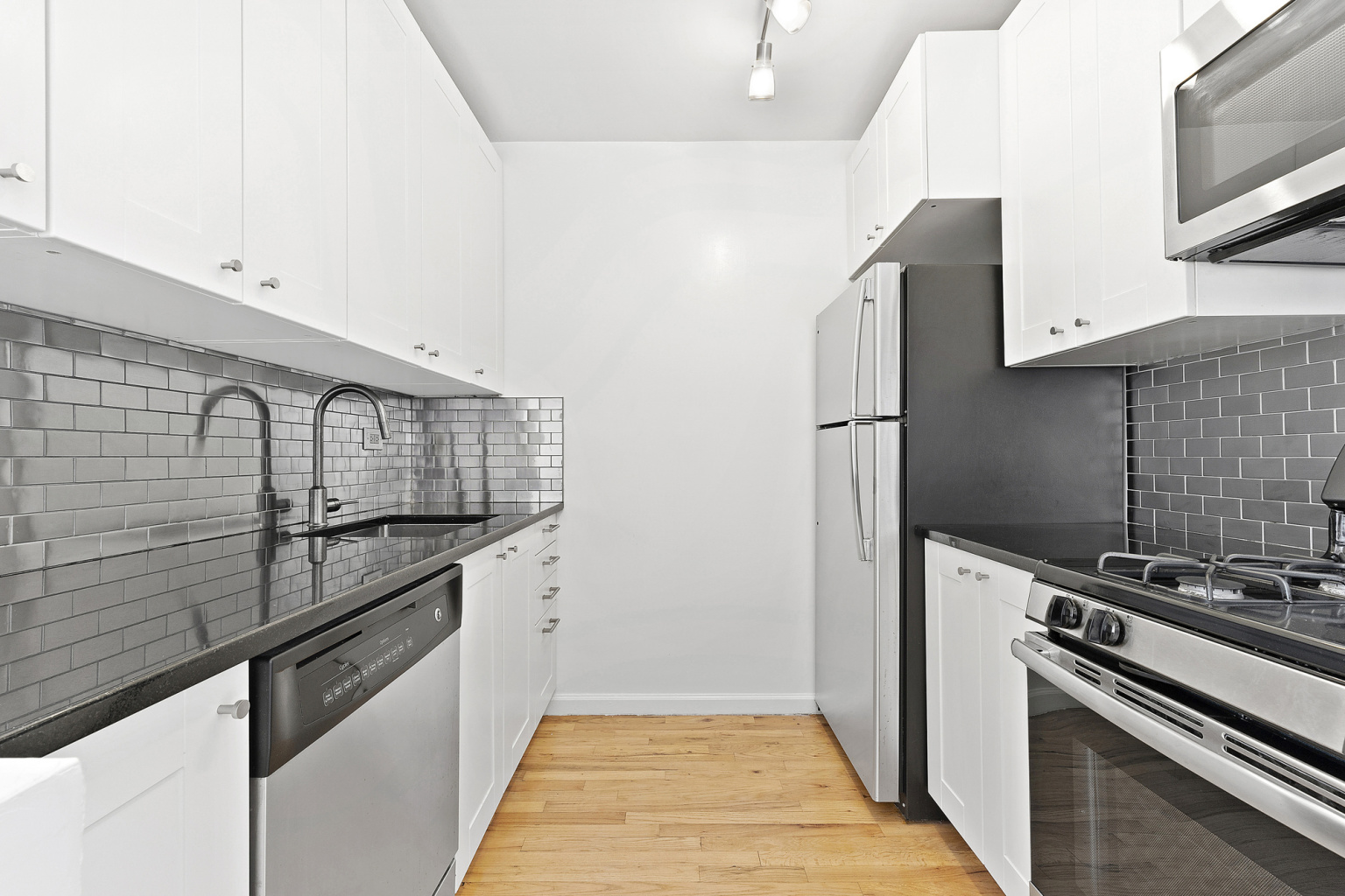 597 Grand Avenue, Unit 4C Brooklyn, NY 11238 - Photo 1 of 5
