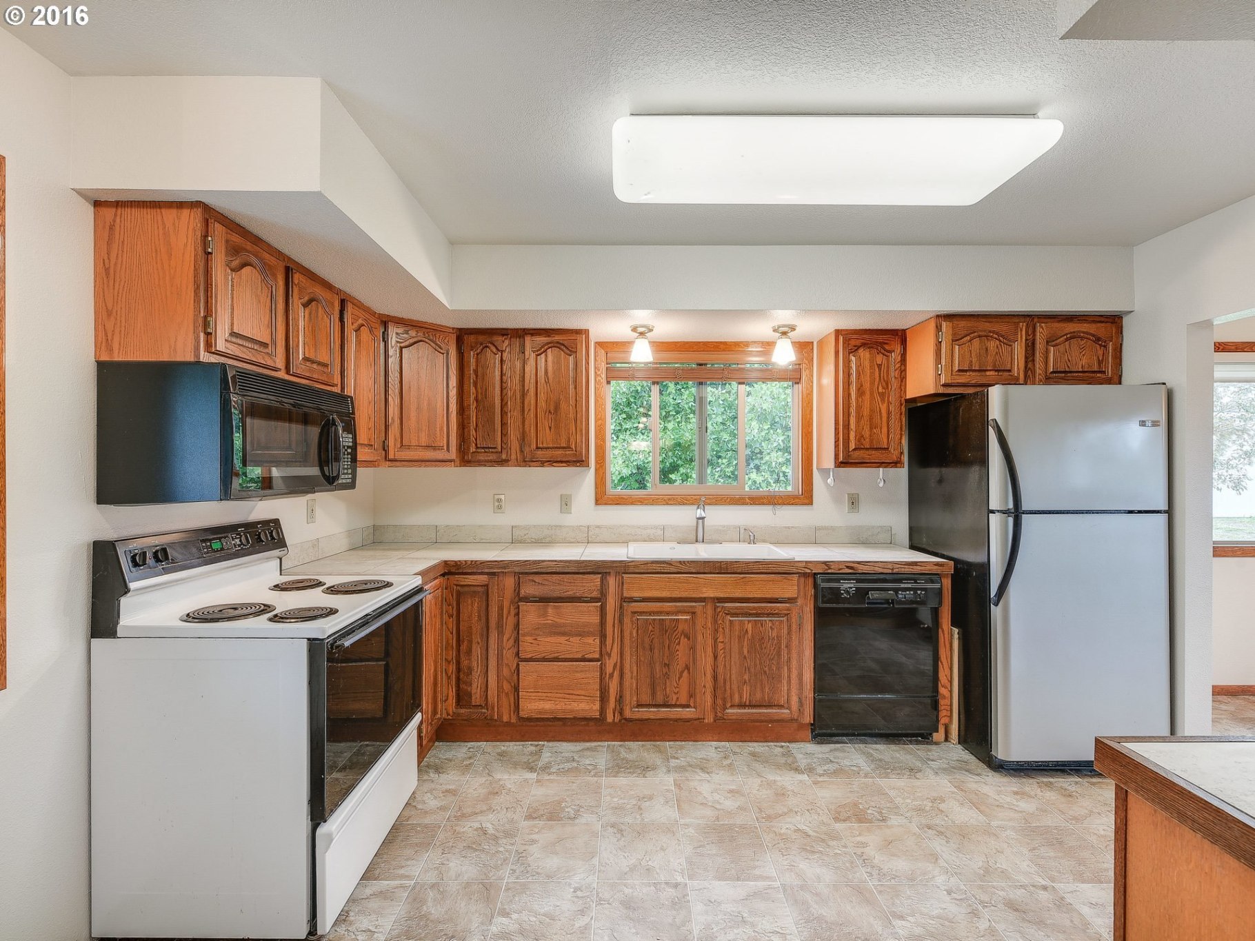 7215 Southeast Altman Road Gresham, OR 97080 - Photo 10 of 32