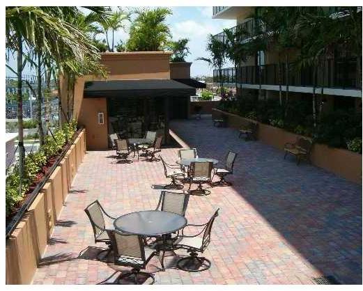1690 Southwest 27th Avenue, Unit 410 Miami, FL 33145 - Photo 21 of 24