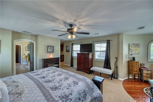 25935 Royal Oaks Road Stevenson Ranch, CA 91381 - Photo 32 of 63