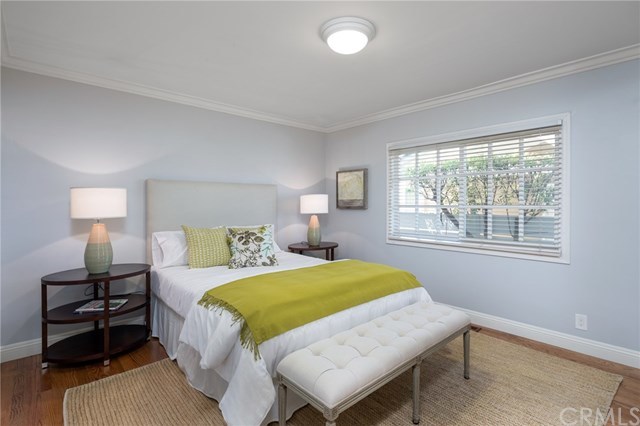 1437 La Perla Avenue Long Beach, CA 90815 - Photo 20 of 43 Main floor guest bedroom 1.