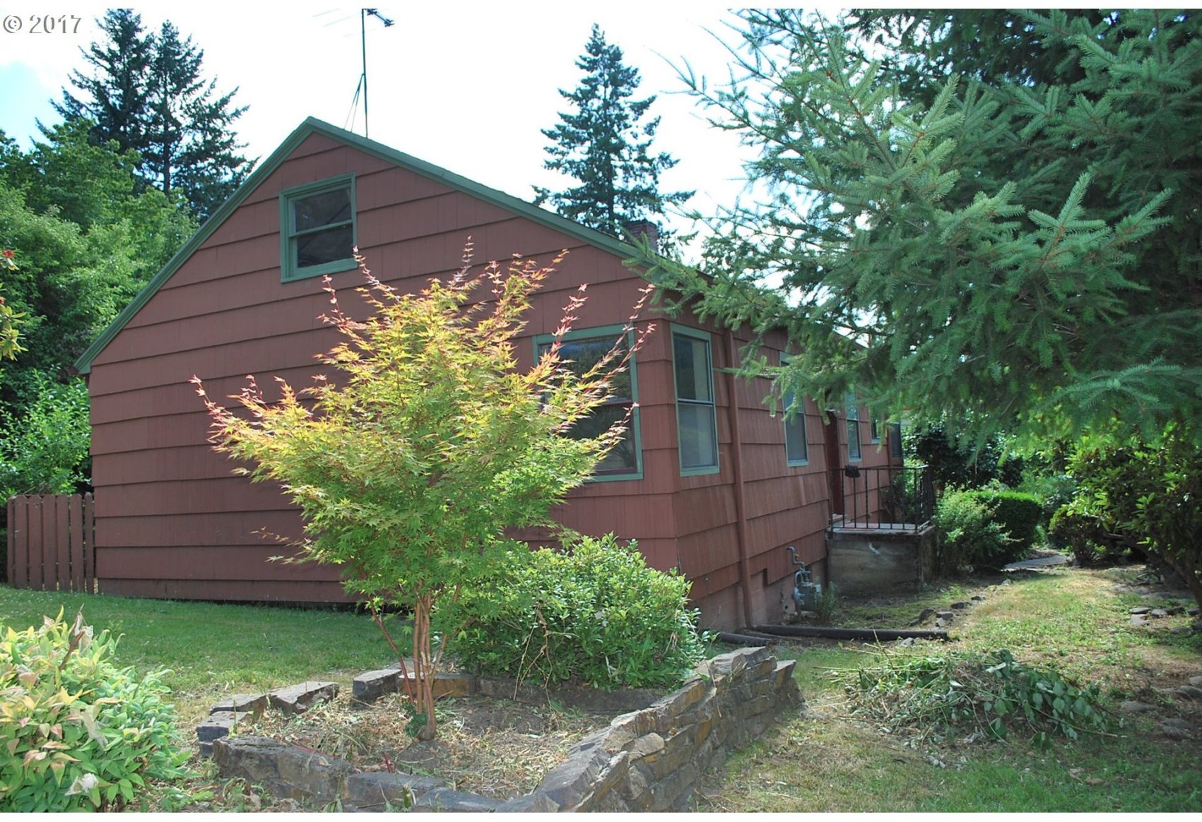 4902 Southwest Custer Street Portland, OR 97219 - Photo 7 of 24 Gallery Image 7