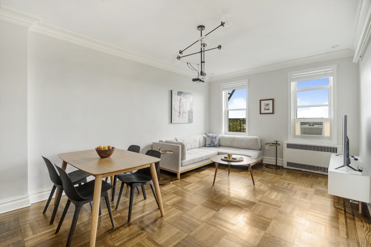 72-17 34th Avenue, Unit 6D Queens, NY 11372 - Photo 4 of 16