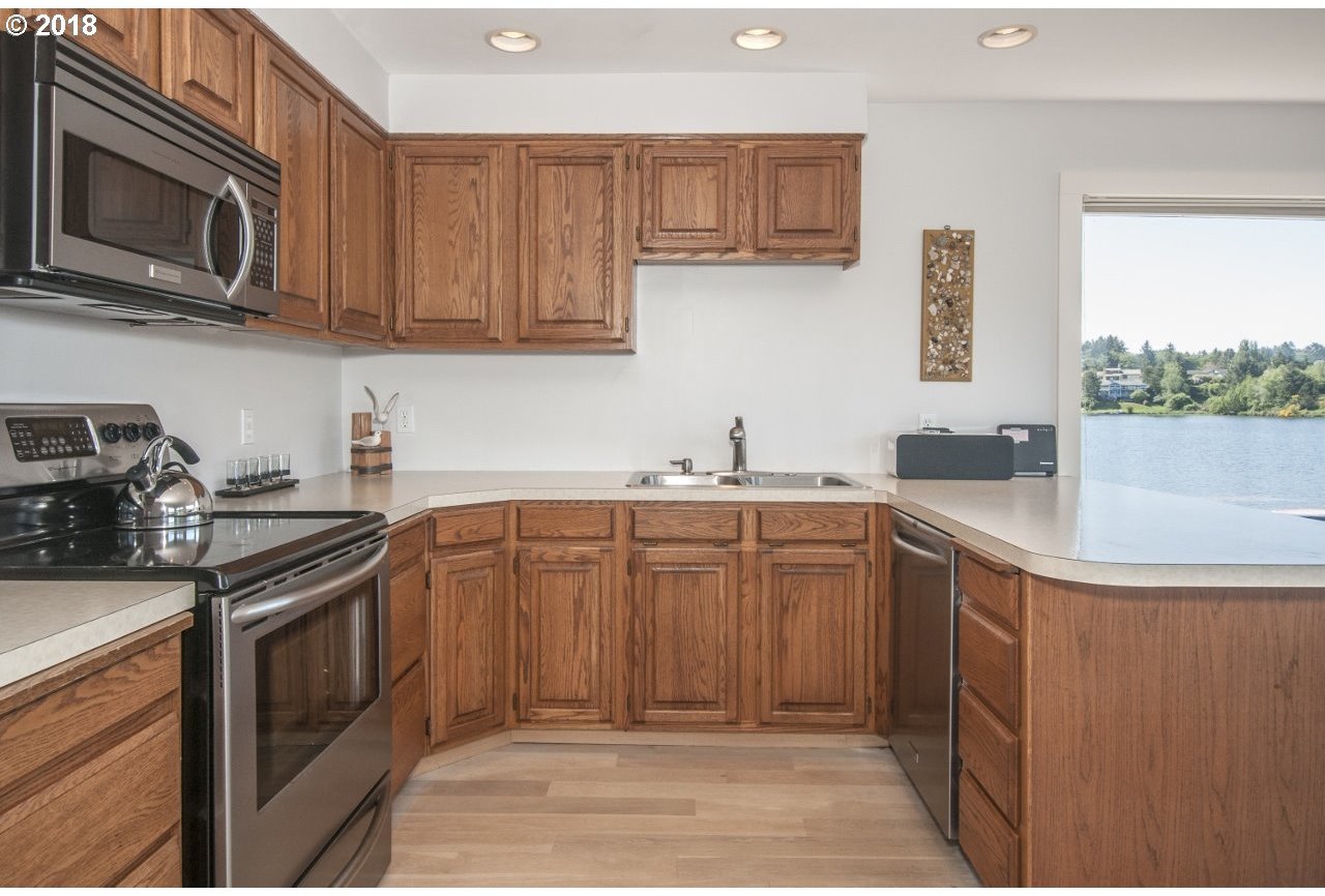 3453 Northeast Johns Loop Neotsu, OR 97364 - Photo 12 of 31 Gallery Image 12