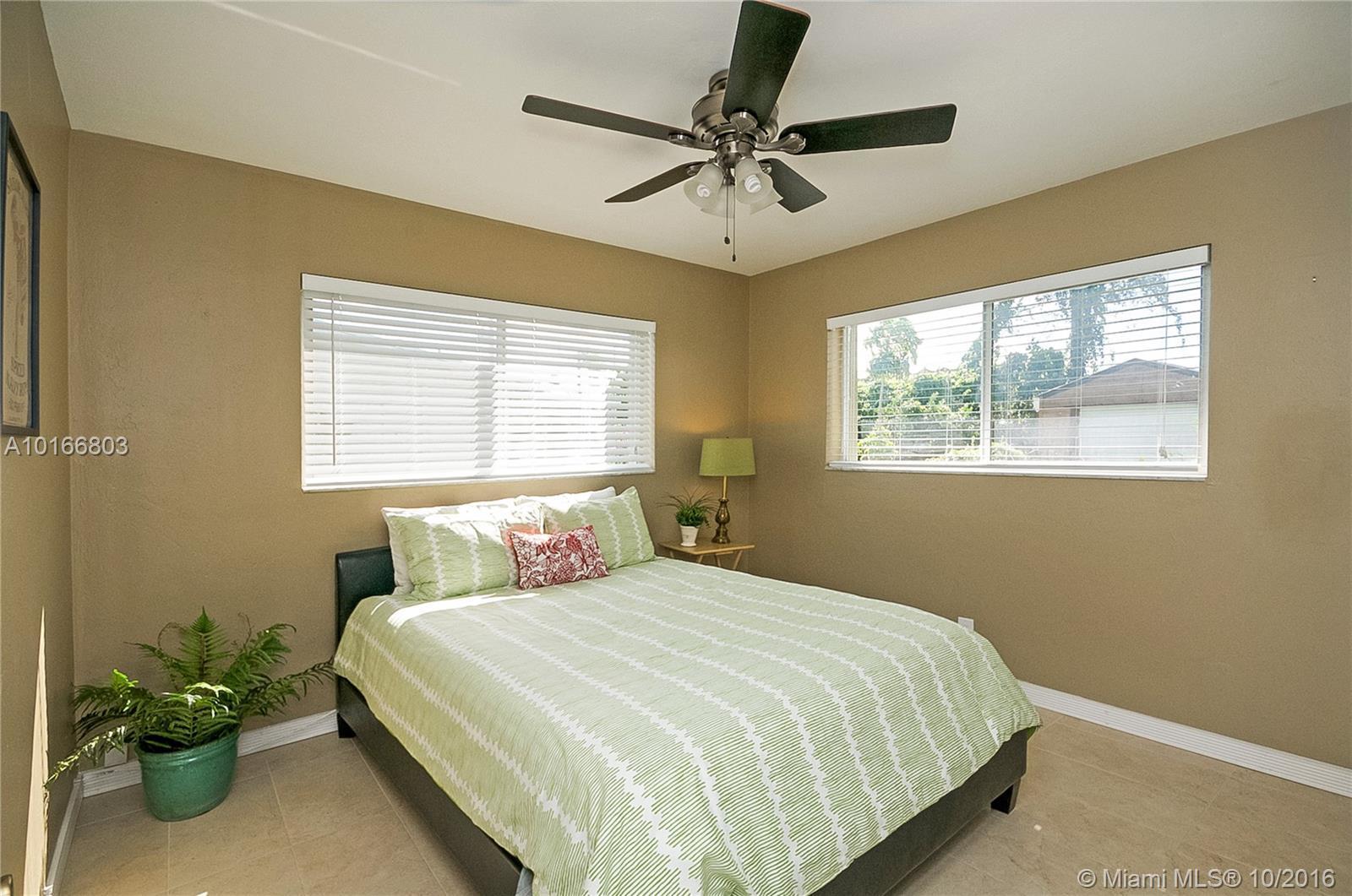 116 Northwest 8th Street Boca Raton, FL 33432 - Photo 10 of 29