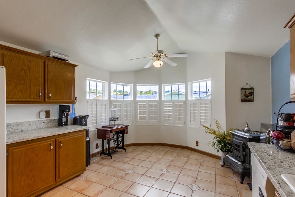 15935 Spring Oaks Road, Unit 118 El Cajon, CA 92021 - Photo 8 of 20 Gallery Image 8