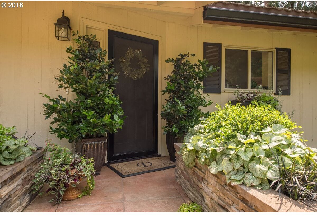 10958 Southeast Valley View Terrace Happy Valley, OR 97086 - Photo 3 of 32