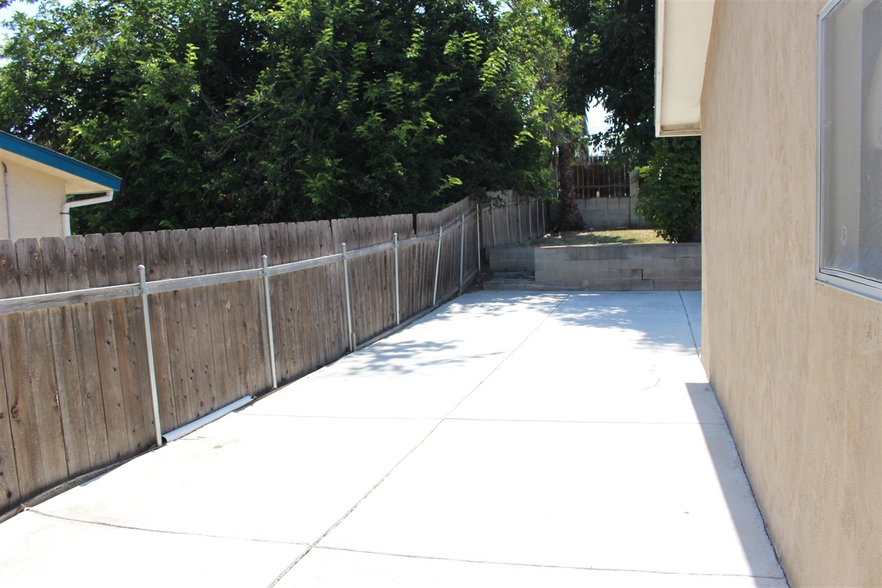 3012 Central Spring Valley, CA 91977 - Photo 9 of 25 Gallery Image 9