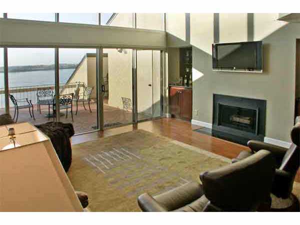 335 Riverbluff Place, Unit 2 Memphis, TN 38103 - Photo 2 of 10