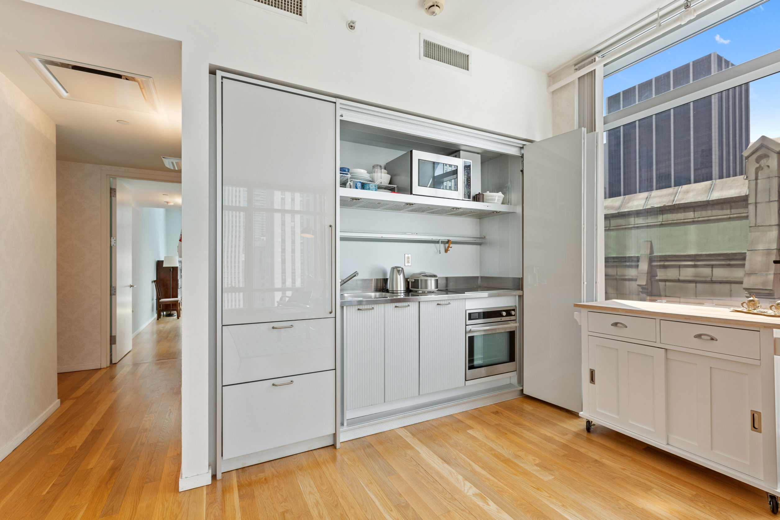 18 West 48th Street, Unit 19E Manhattan, NY 10036 - Photo 7 of 14