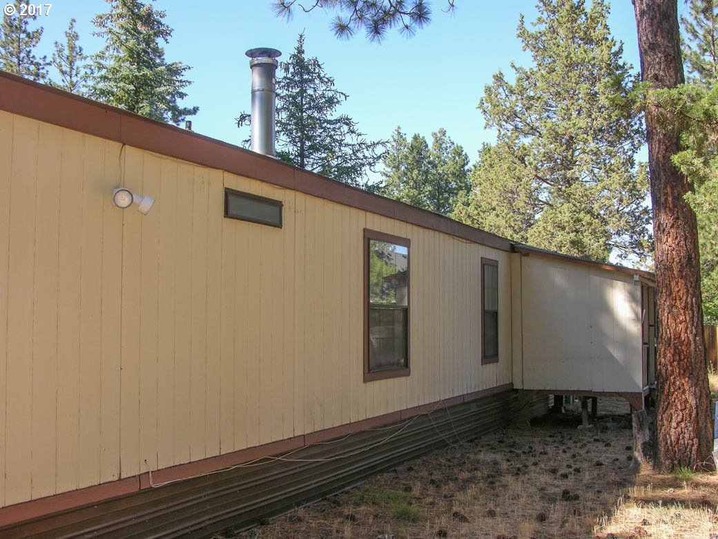 61088 Springcrest Drive Bend, OR 97702 - Photo 12 of 15 Gallery Image 12