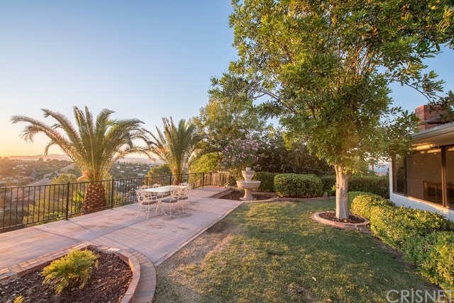 23945 Park Belmonte Calabasas, CA 91302 - Photo 11 of 56