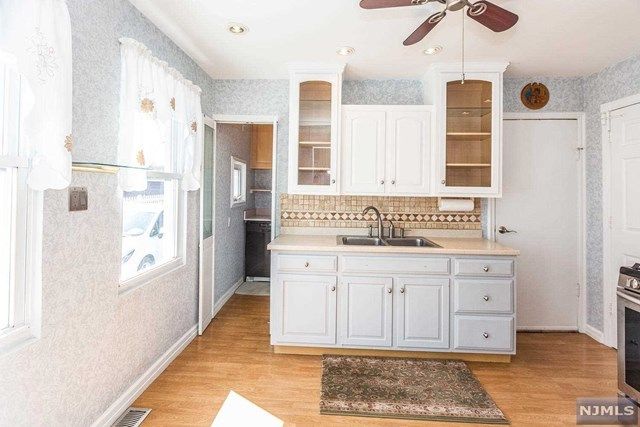 16 Island Road Mahwah, NJ 07430 - Photo 9 of 24