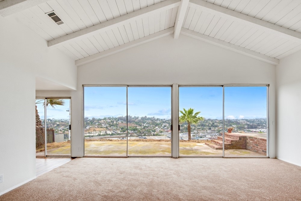1306 Avocado Road Oceanside, CA 92054 - Photo 5 of 25 Gallery Image 5