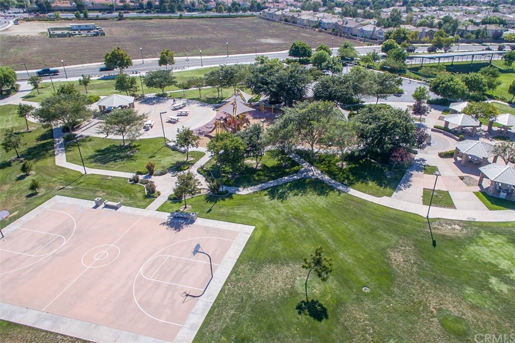 32009 Hummingbird Way Temecula, CA 92592 - Photo 34 of 40