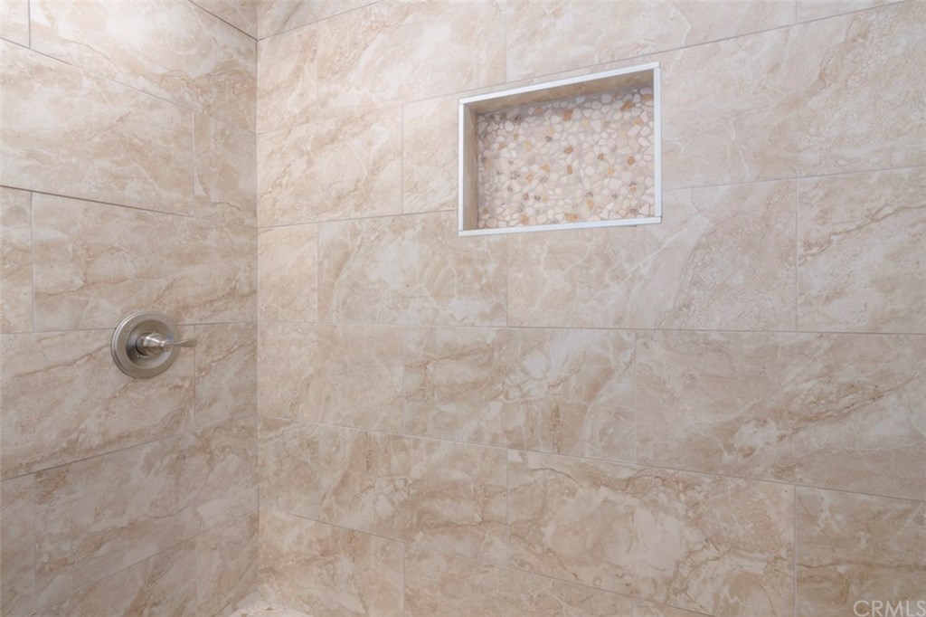 2412 Strong Avenue Commerce, CA 90040 - Photo 17 of 32