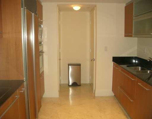 400 Alton Road, Unit 2005 Miami Beach, FL 33139 - Photo 12 of 16