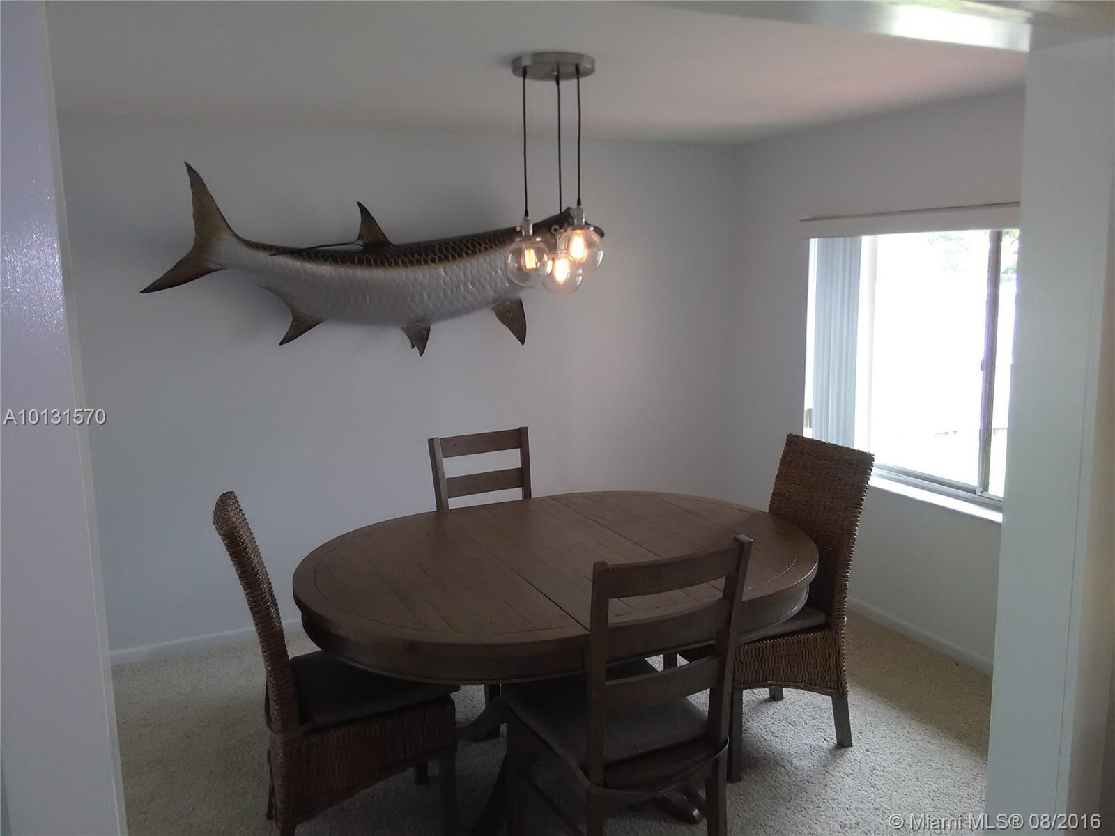 8421 Southwest 28th Street Davie, FL 33328 - Photo 10 of 34