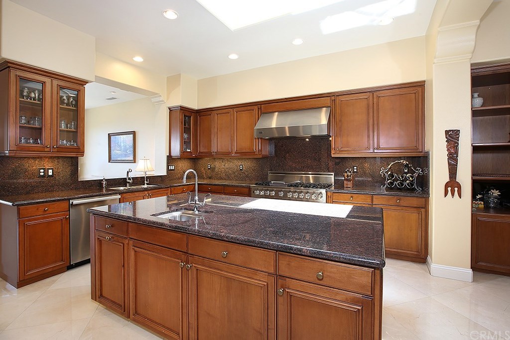 8 Sidra Cove Newport Coast, CA 92657 - Photo 11 of 20