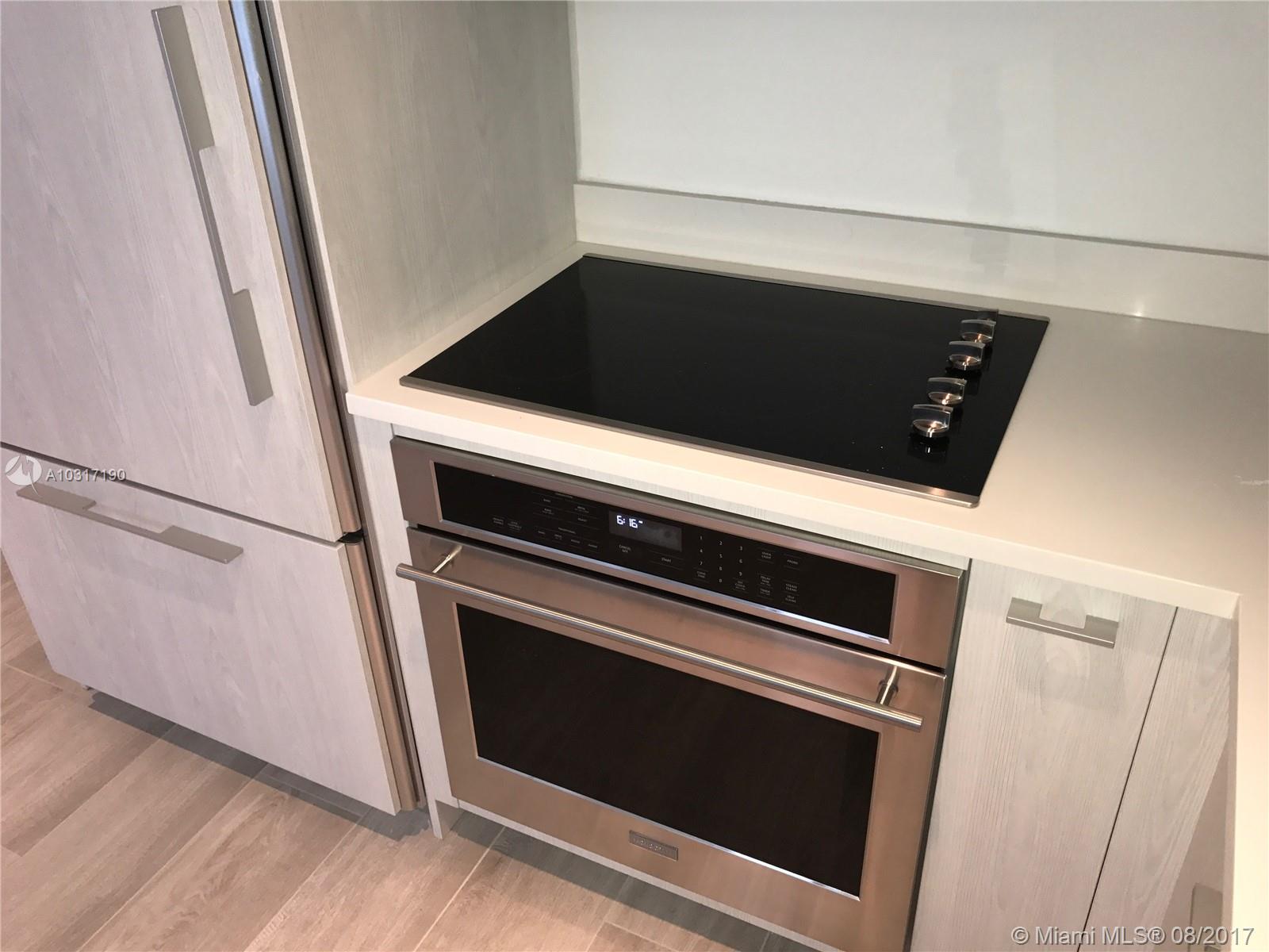 45 Southwest 9th Street, Unit 1407 Miami, FL 33130 - Photo 6 of 37