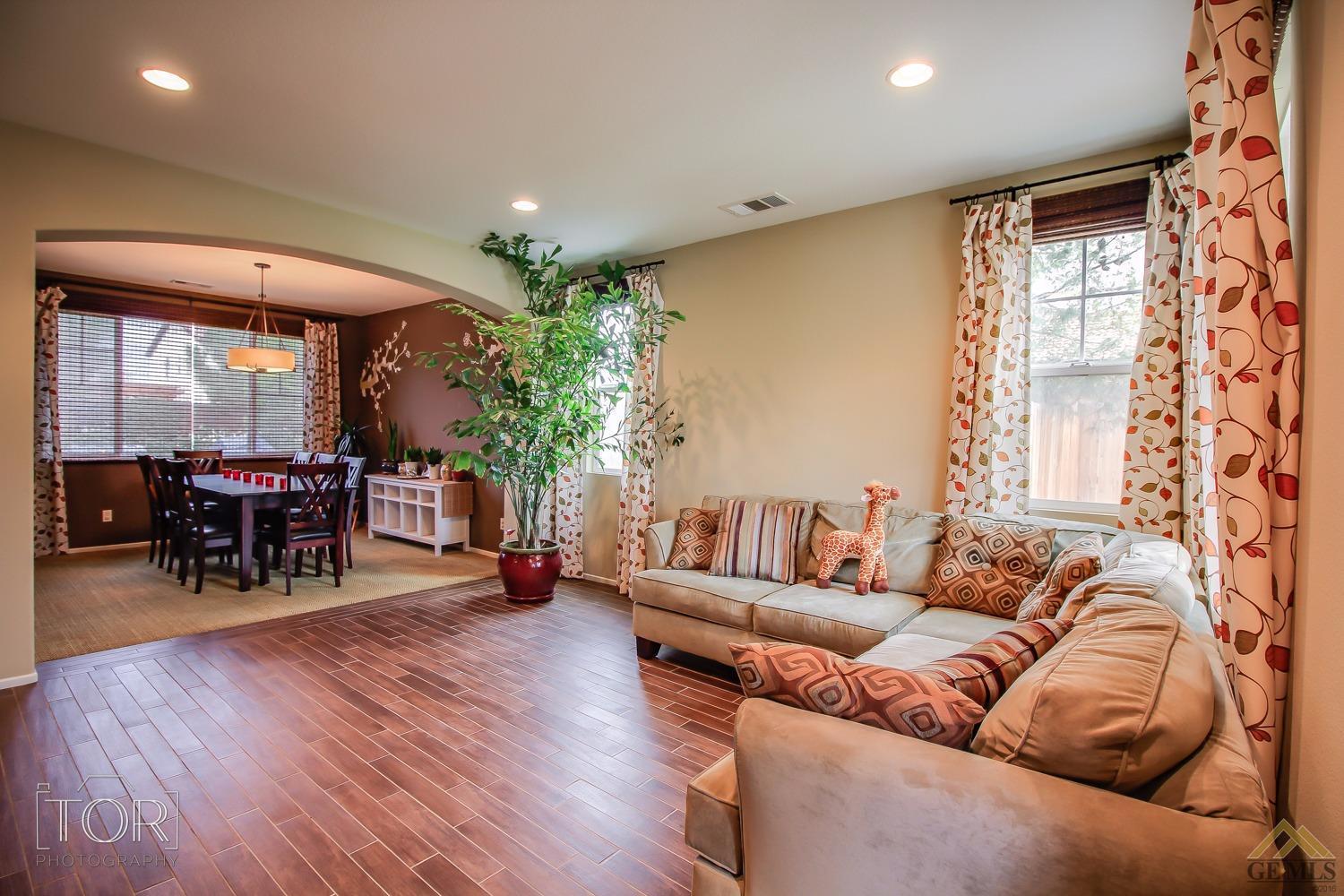 4704 Basque Street Bakersfield, CA 93313 - Photo 23 of 27