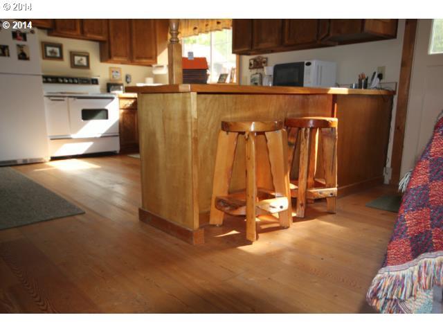 77628 Valen Loop Enterprise, OR 97828 - Photo 6 of 16 Gallery Image 6