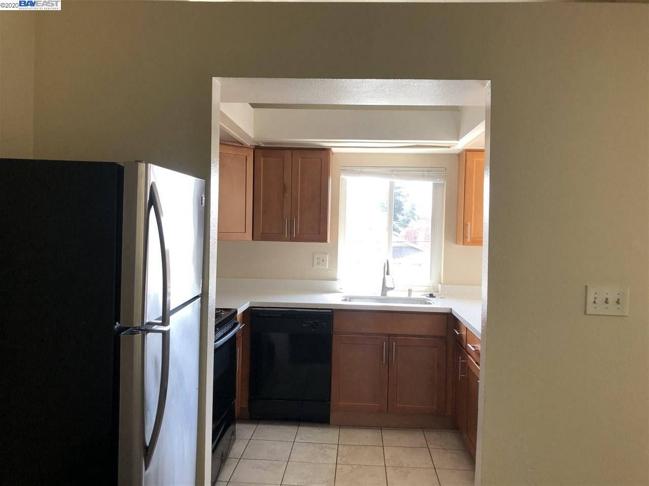 118 Hackamore Lane Fremont, CA 94539 - Photo 3 of 8