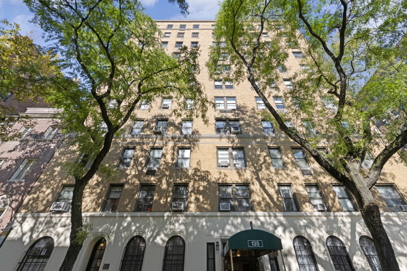135 E 74th St, Manhattan, NY 10021 - Photo 2 of 4