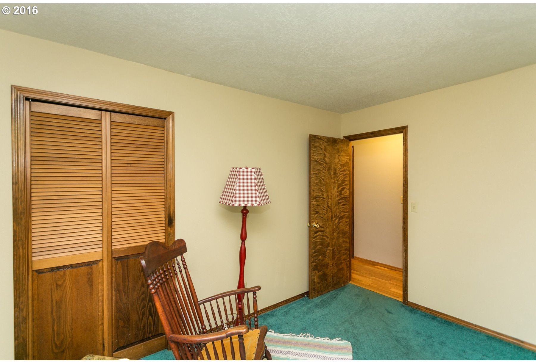 3301 Southwest Huber Street Portland, OR 97219 - Photo 17 of 27 Gallery Image 17