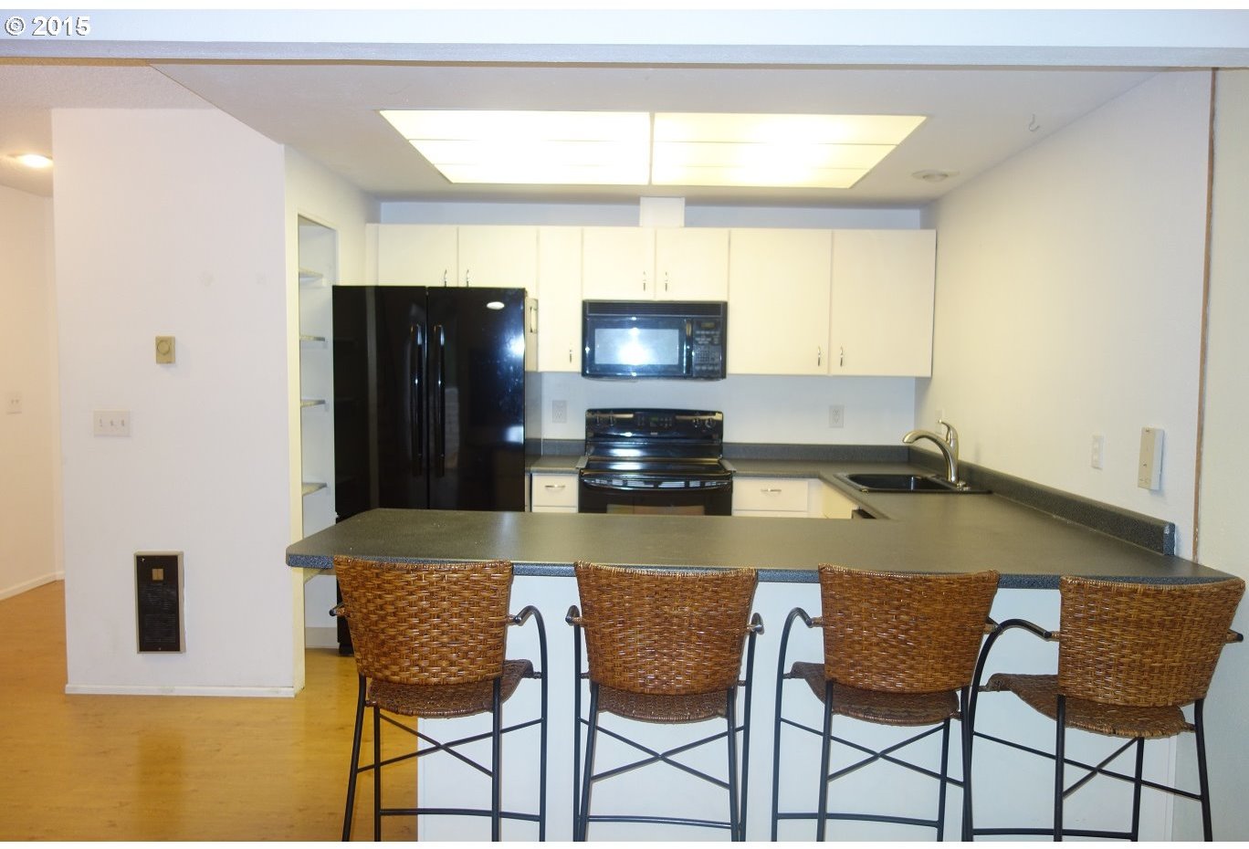 4568 Southwest Comus Place Portland, OR 97219 - Photo 16 of 21 Gallery Image 16