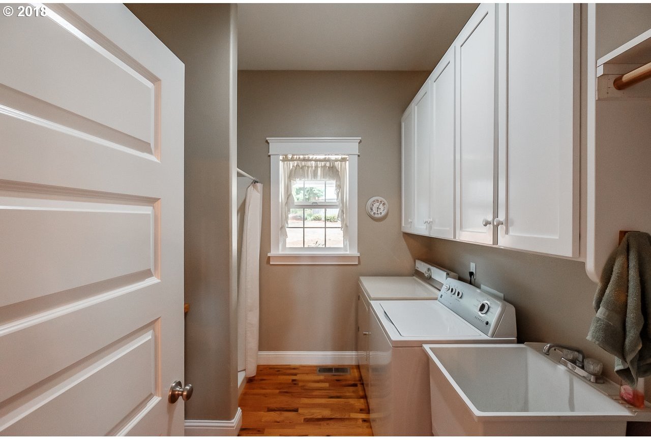 29268 Berlin Road Sweet Home, OR 97386 - Photo 16 of 32 Gallery Image 16
