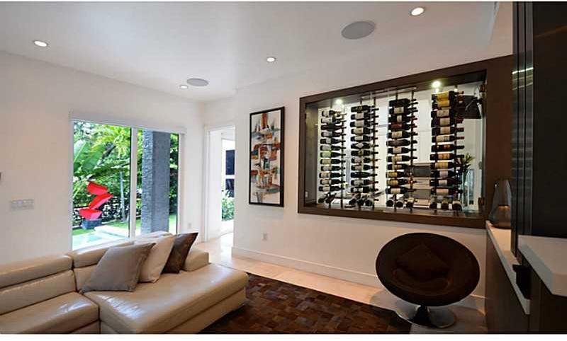 573 Warren Lane Key Biscayne, FL 33149 - Photo 14 of 32