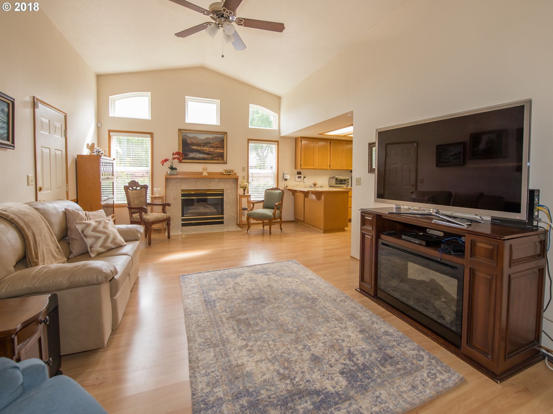 1610 Ridgley Boulevard Eugene, OR 97401 - Photo 7 of 24