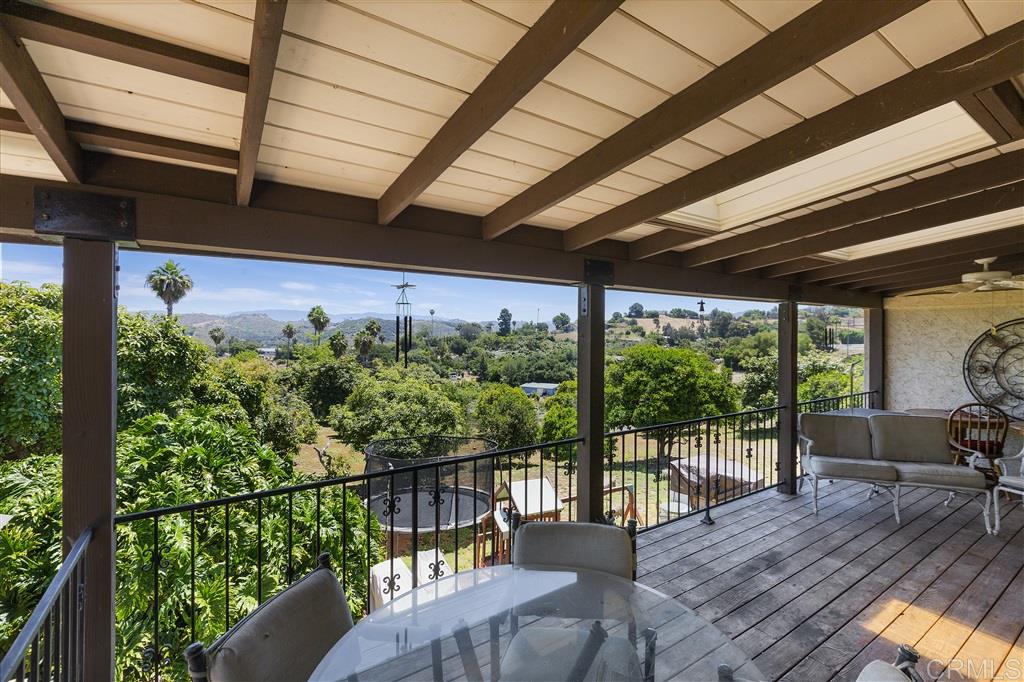 3425 Fairview Drive Vista, CA 92084 - Photo 12 of 25