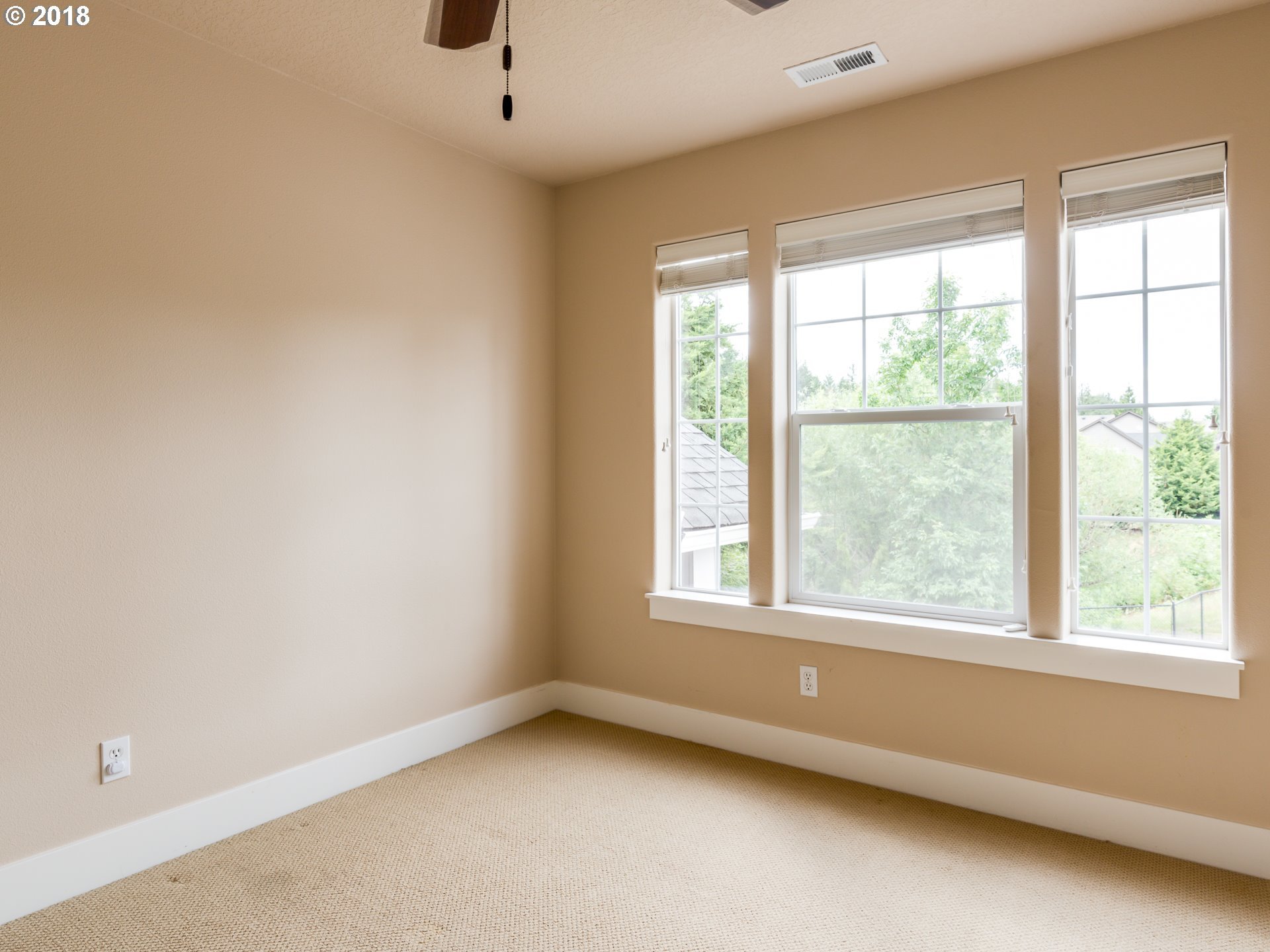 11184 Southwest Koller Street Tualatin, OR 97062 - Photo 13 of 29