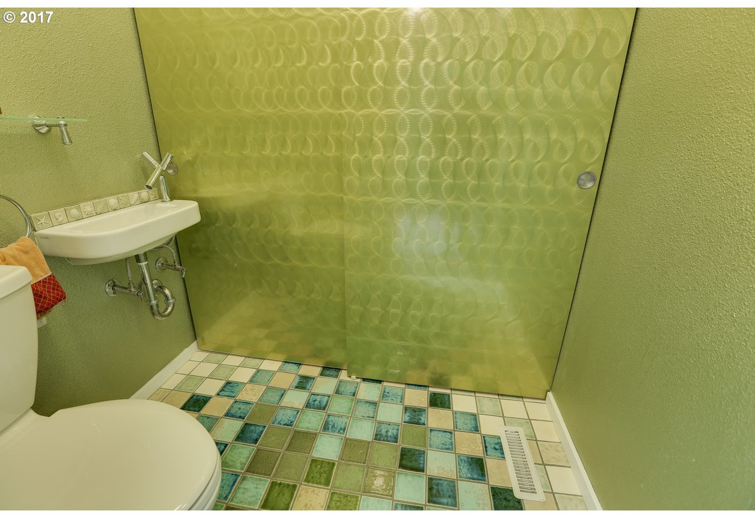 5810 Southwest Riverpoint Lane Portland, OR 97239 - Photo 9 of 32