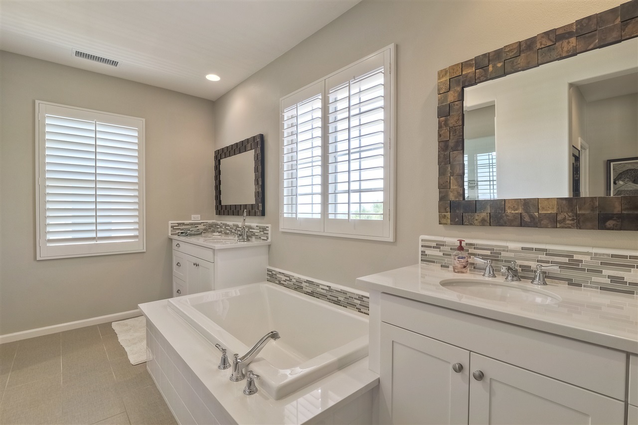 7363 Circulo Ronda Carlsbad, CA 92009 - Photo 23 of 25