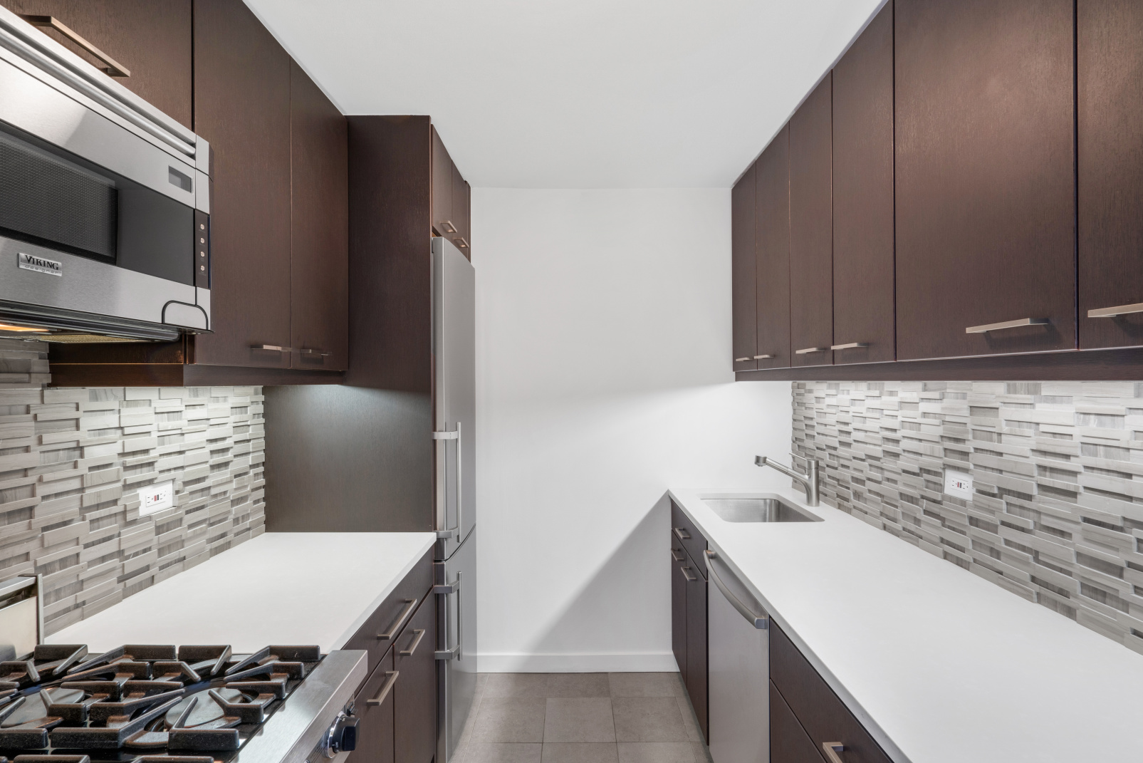 146 West 57th Street, Unit 76B Manhattan, NY 10019 - Photo 7 of 10