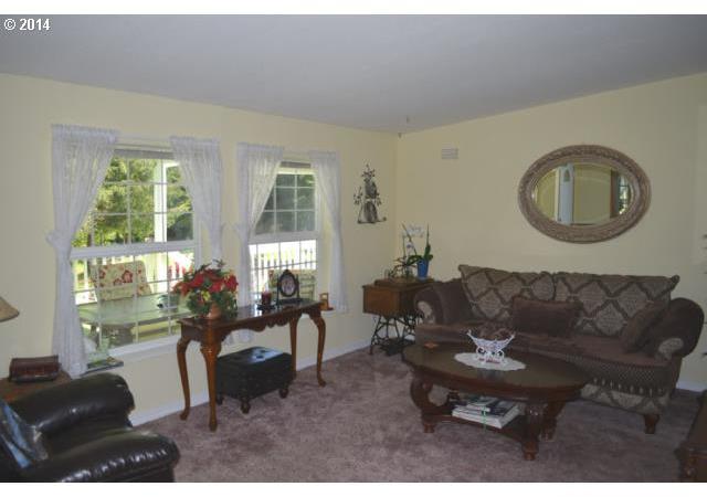 781 Stella Road Longview, WA 98632 - Photo 10 of 16