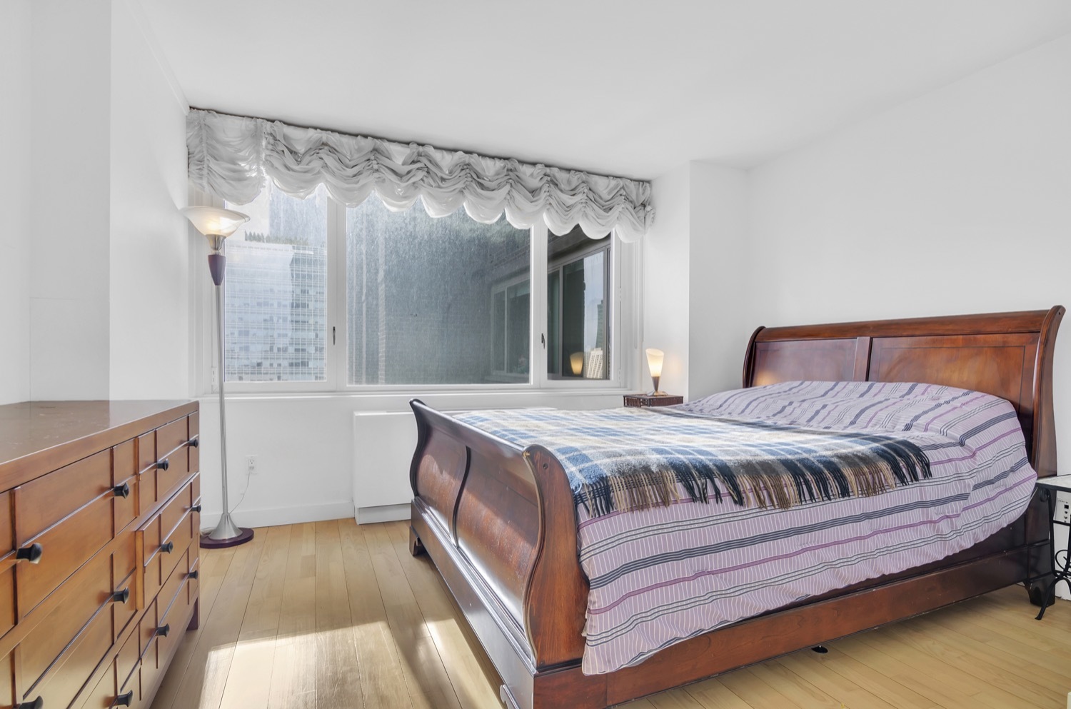 322 West 57th Street, Unit 34D1 Manhattan, NY 10019 - Photo 7 of 17