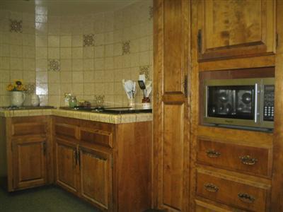 5924 Norris Road Bakersfield, CA 93308 - Photo 7 of 20 THE COOK TOP AND COUNTER IS SPACIOUS ALSO, YOU WILL HAVE PLENTY OF ROOM FOR THAT BIG HOLIDAY GET TOGETHER