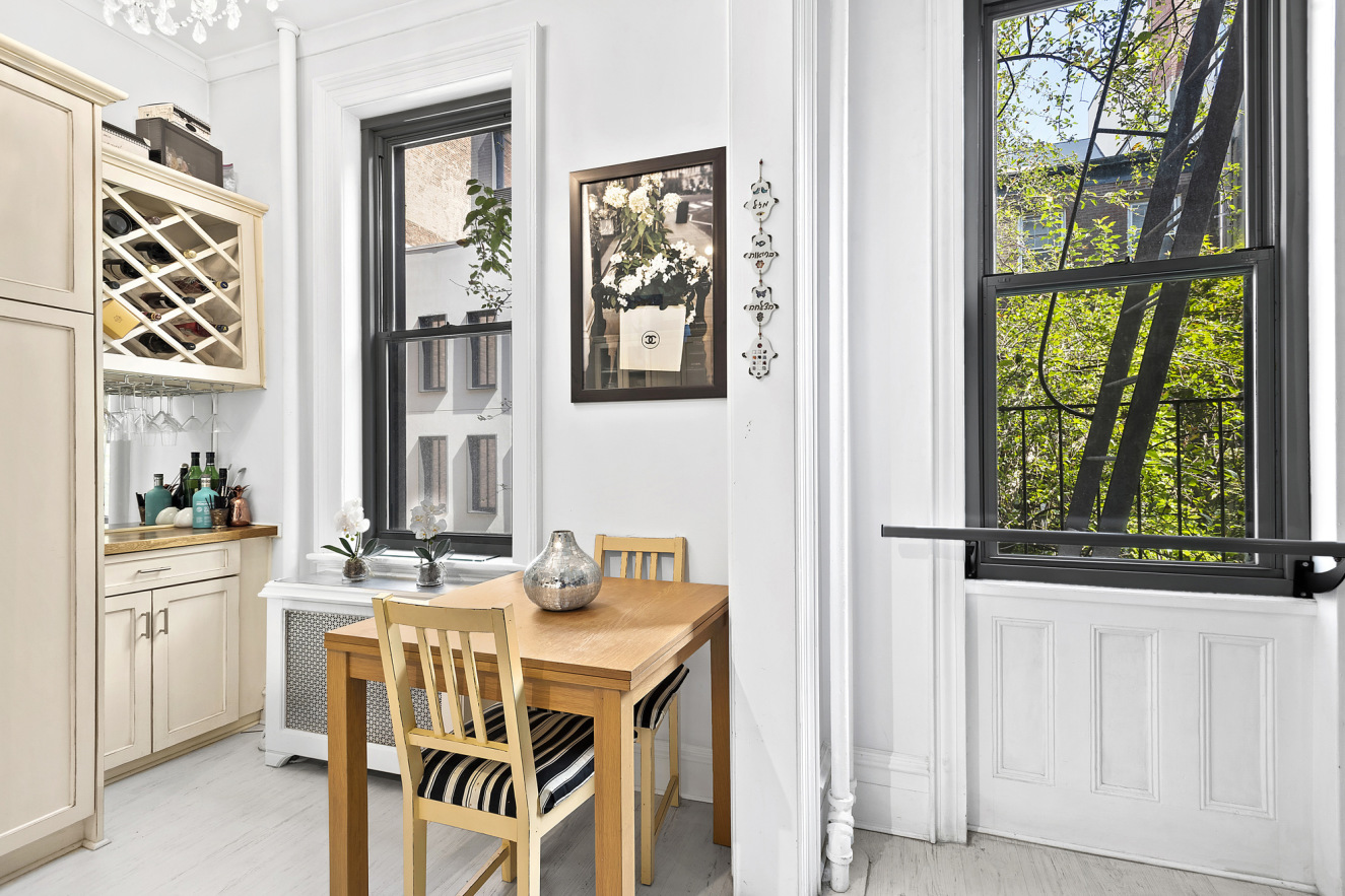 231 West 21st Street, Unit 2D Manhattan, NY 10011 - Photo 3 of 7