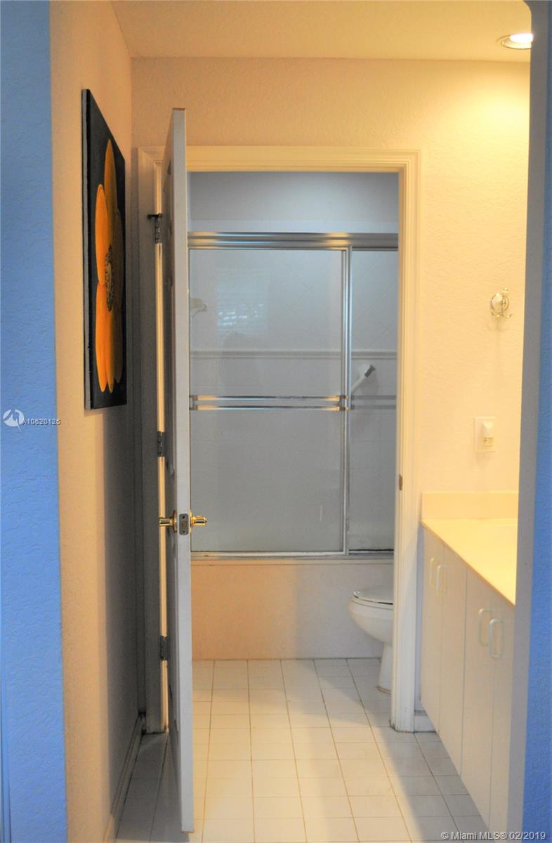 18709 Southwest 28th Street Miramar, FL 33029 - Photo 15 of 25