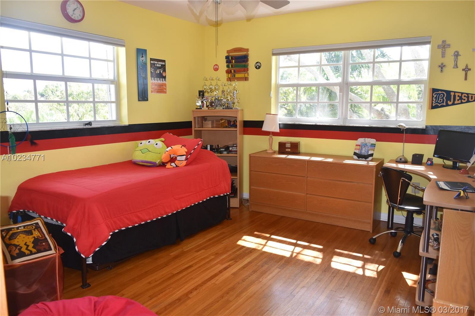 11401 Southwest 72nd Place Pinecrest, FL 33156 - Photo 13 of 26